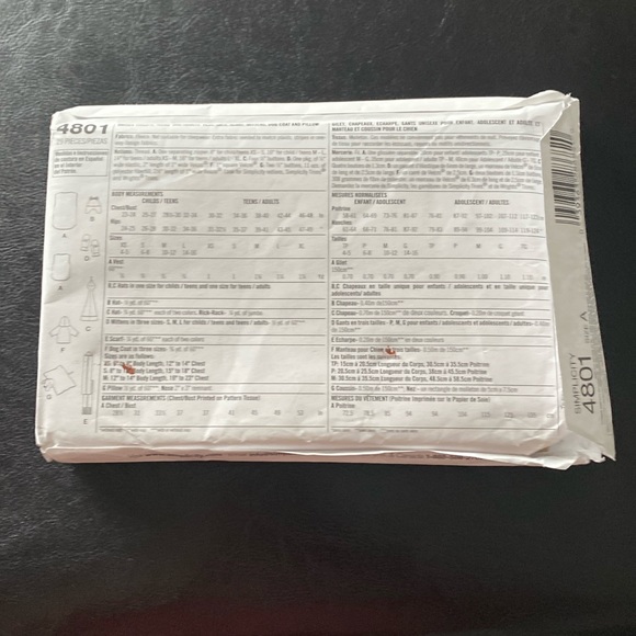 3/20 Simplicity 4801 uncut sewing pattern - Picture 2 of 3